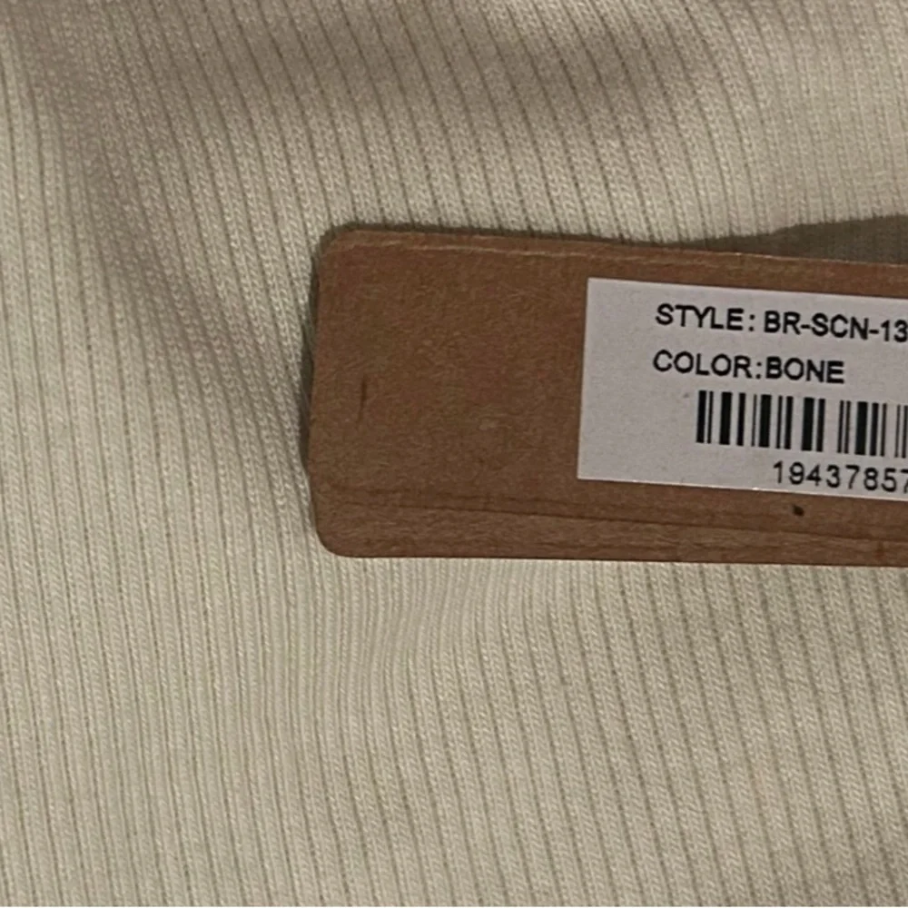 SKIMS Stretch Ribbed Scoop Bralette In Bone Size Medium NWT